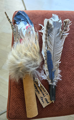 VINTAGE NATIVE AMERICAN CEREMONIAL FAN, LARGE SMUDGING PRAYER FEATHER FAN
