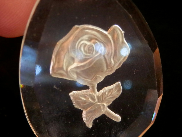 ★VINTAGE HOLLYWOOD★ Crystal Rose Necklace Beautiful Vintage 1950's Intaglio Crystal Rose Necklace