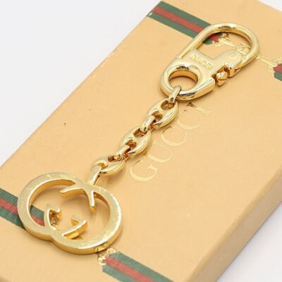 GUCCI GG Logo Interlocking Gold Key Chain Holder Ring Charm W/Box