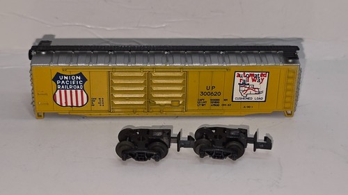 Vagón de caja de tren Atlas escala N UNION PACIFIC RAILROAD UP 300620 hecho en Austria | Condition: Used