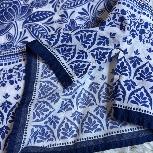 TALBOTS FLUTTER SLEEVE TOP - V NECK WHITE W/BLUE FLORALS SIZE L PETITE - Picture 6 of 12