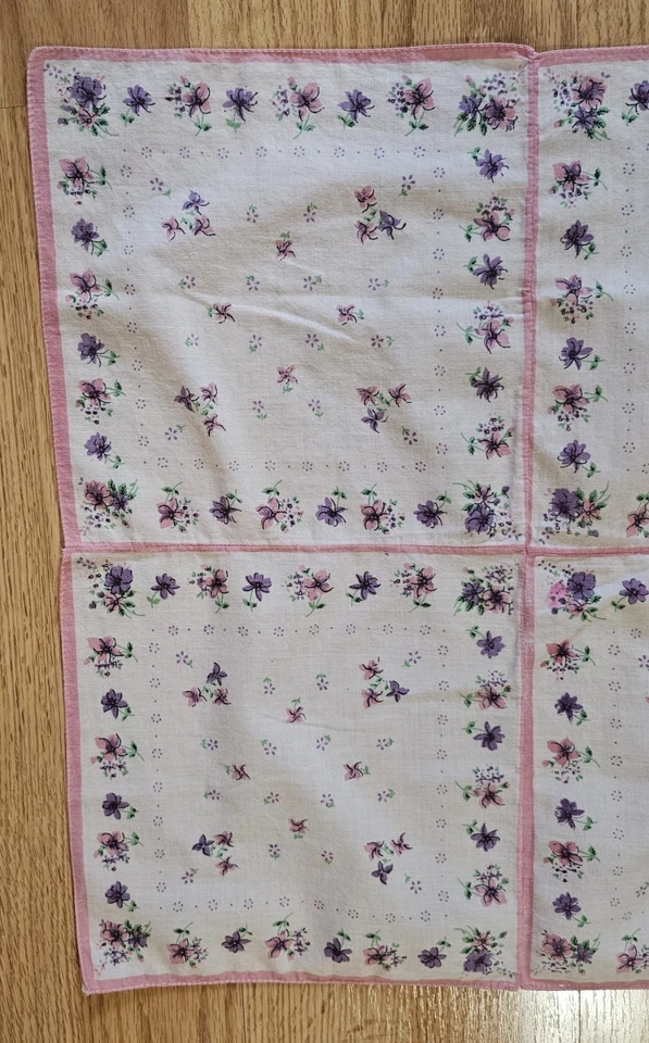 Panel de pañuelo floral vintage sin cortar 4 en 1 estampado de flores rosa y púrpura 20x20" Foto 2 de 4