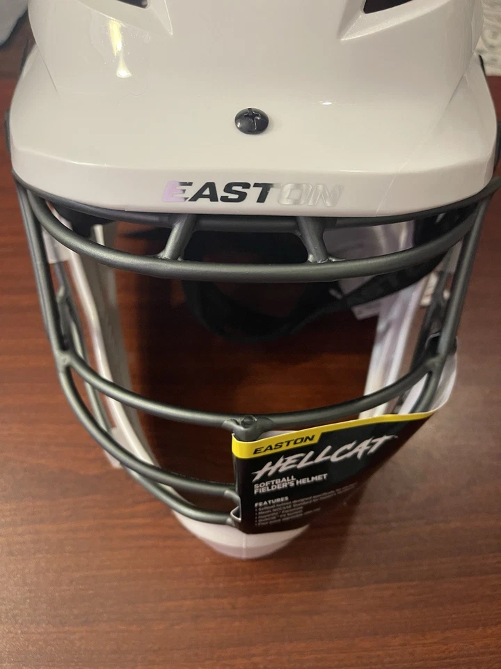 | Casco de softbol lanzamiento lento Hellcat | Máscara de lanzadores/campistas | Certificado NOCSAE Foto 3 de 4