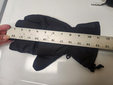 Isotoner XL Plain Black Winter Gloves