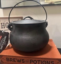 Smith & Clark Black Cast Iron Pot Cauldron New 4qt Halloween Decor