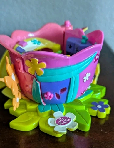 Vintage Polly Pocket Flower Fairies Petal Playhouse 2001 Mattel Doll Miniature 