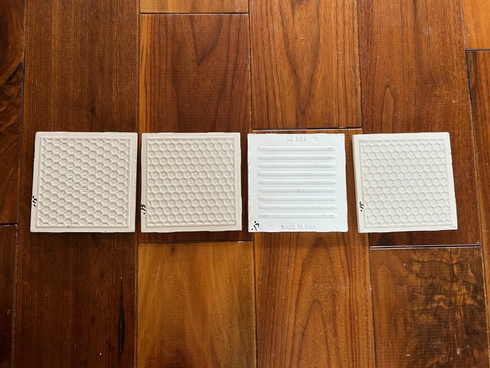 Vintage EUA Azulejo Cerâmico Conjunto de 4 Ervas Perfeito Estado, Manjerona, Orégano e Alecrim 4,25" - Imagem 4 de 4