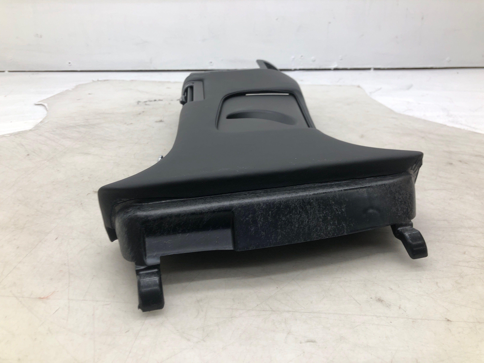 2016-2020 BENTLEY BENTATGA OEM RIGHT UPPER B PILLAR TRIM COVER PANEL 36A867240C