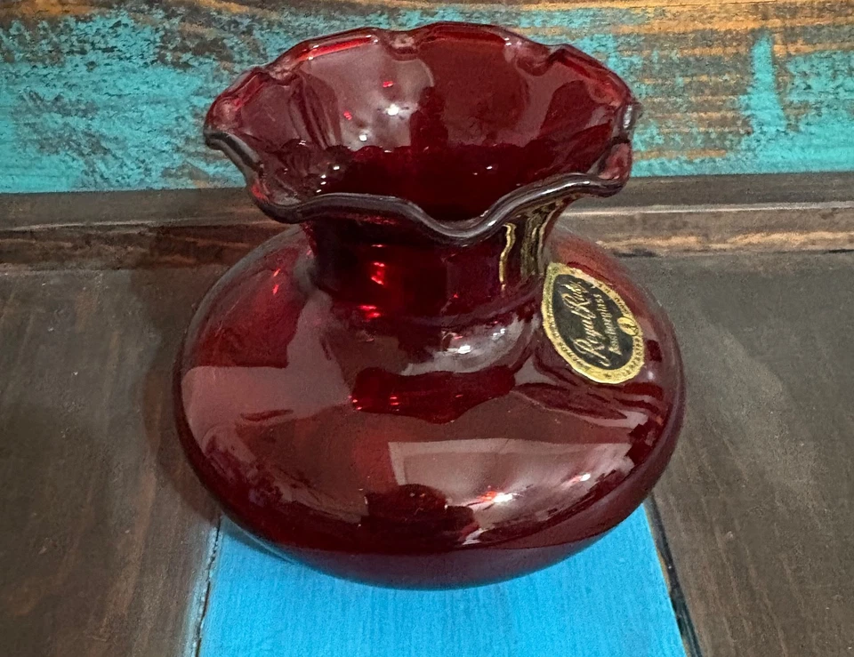 Vintage Anchor Hocking Royal Ruby Red Glass Bud Vase Ruffled Top Sticker 3.5 in - image 3 of 4