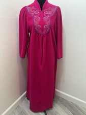 Vtg Vanity Fair Velour Fuschia House Coat-Robe W/ Pockets Long Size Small