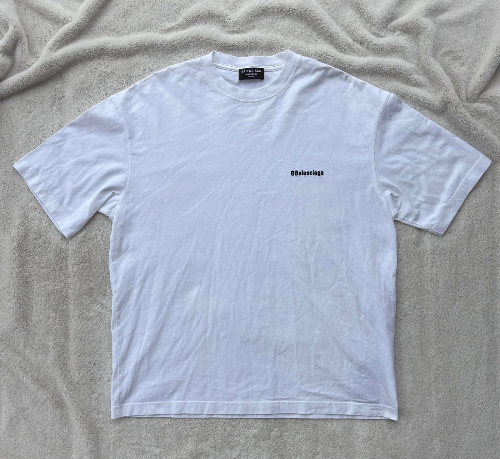 Balenciaga — Balenciaga White & Black Vintage BB Logo Tee - Medium - $700 - New - Authentic
