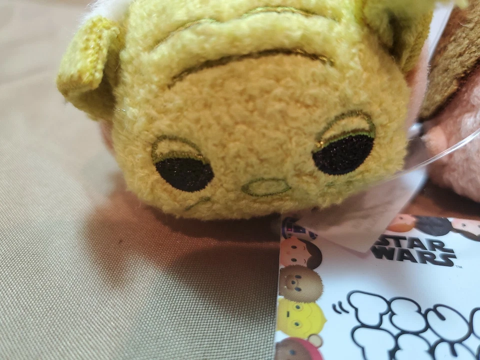 Disney Star Wars Tsum Tsum Mini Peluche 3.5" Lote De 2 YODA y Han Solo Nuevo Foto 2 de 4