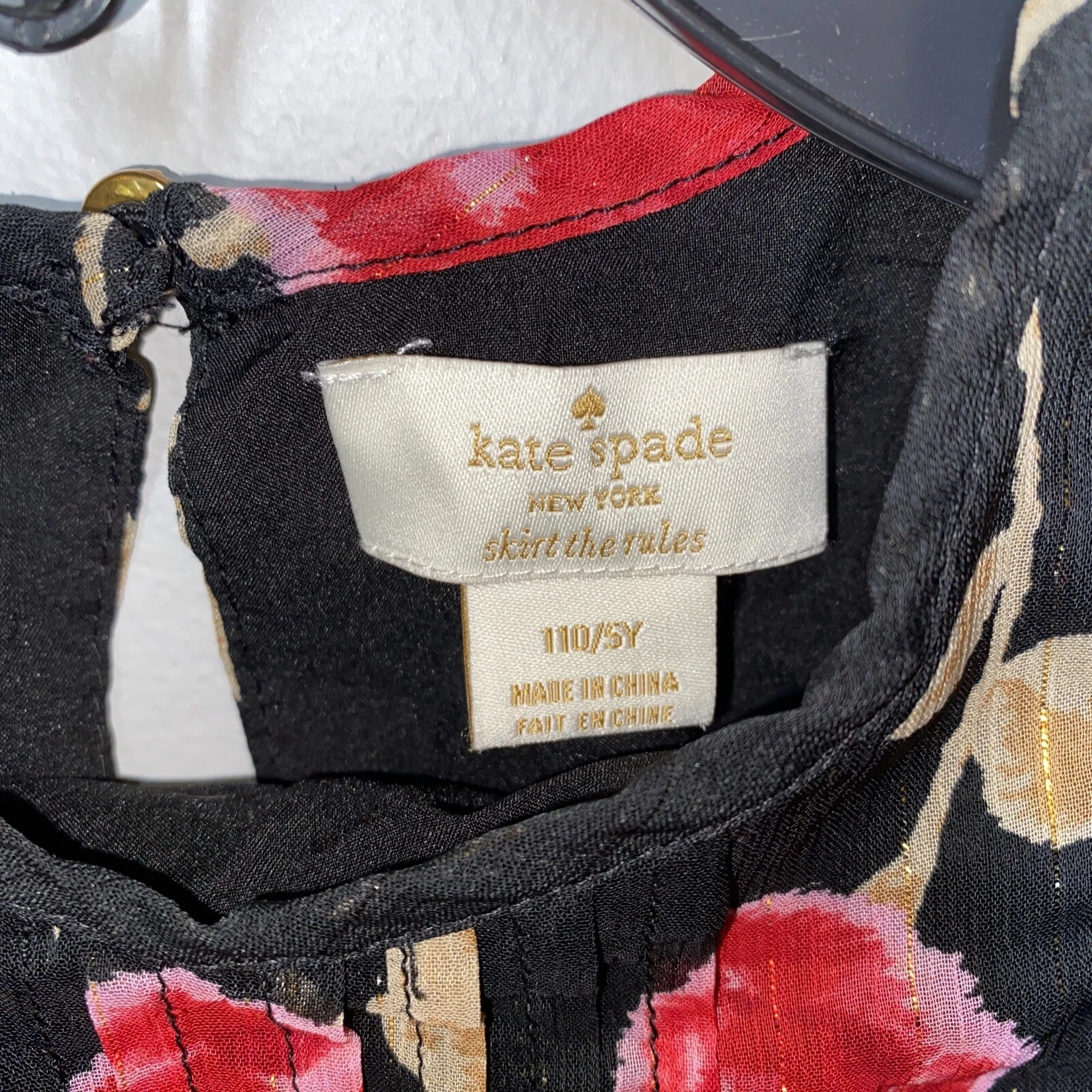 Abito da ragazza Kate Spade taglia 5 rose giovanili su sfondo filo metallico nero