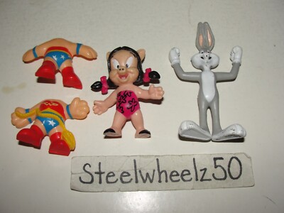 Super Looney Tunes Petunia Pig/Wonder Woman & Bugs Bunny McDonalds Toy Lot 1991