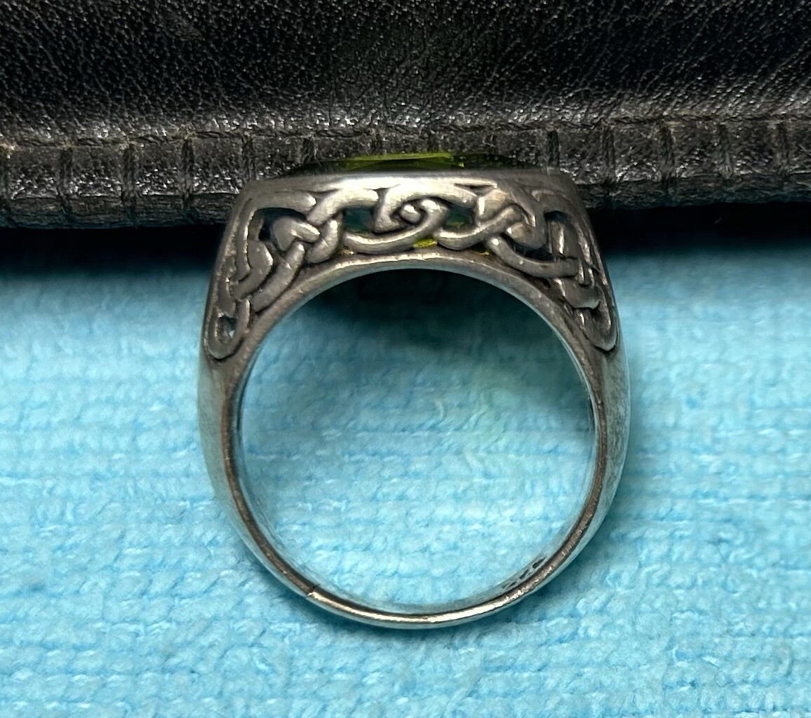 Vintage Celtic Peridot Ring solid .925 Sterling S… - image 6