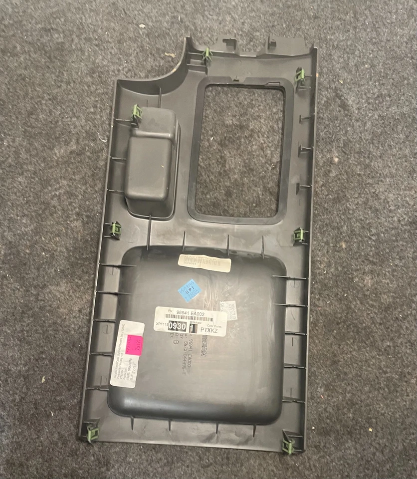 Nissan Xterra 2005-2015 bandeja de inserción central de plástico consola Foto 2 de 2