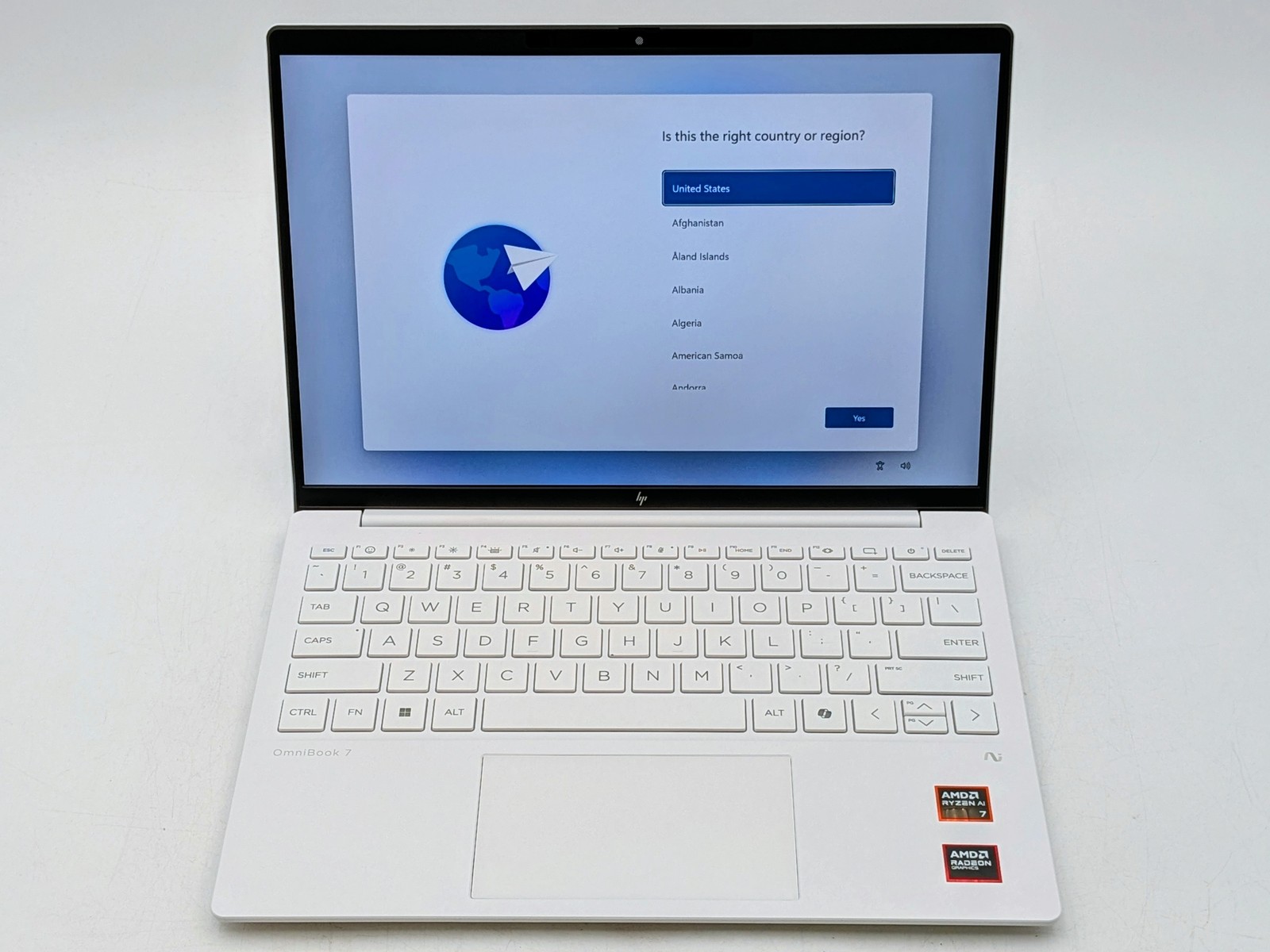 HP OmniBook 7 Aero - 13" RYZEN AI Laptop