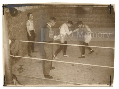 Boxen: Pladner und Routis im Lager Manitot mit Boyer - Vintage Foto 1925