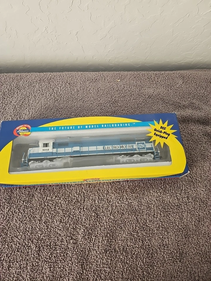 Athearn 91663 Oakway Sd-60 #9058 - Image 2 of 4