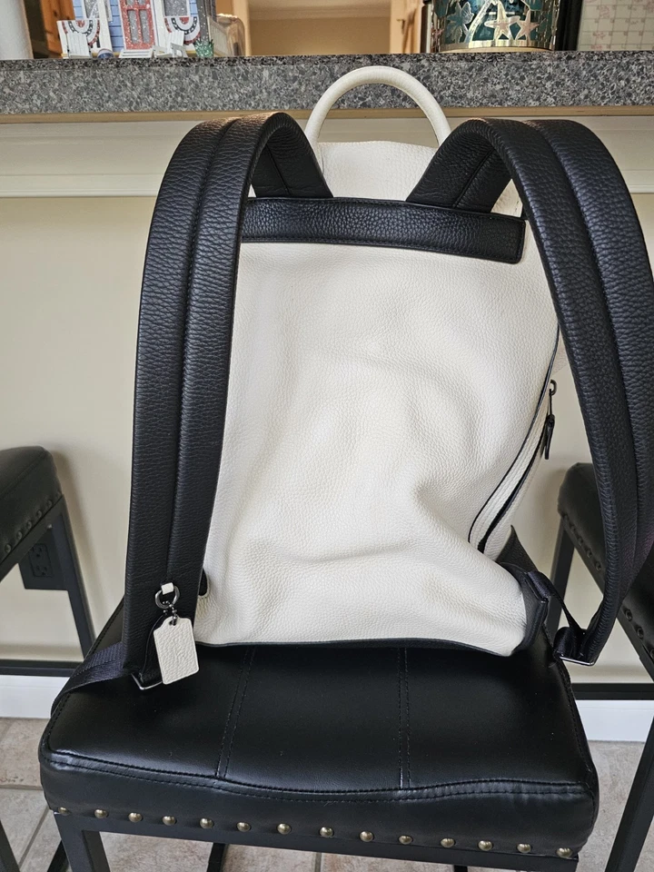 Coach Manhattan Backpack In Pebble Leather Chalk/Black Excellent Condition!! - Image 2 of 4