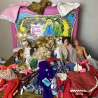 Lot Of VTG Barbie Mix Ken Skipper  Clothes Case 10 Figures Mini Heads Vintage