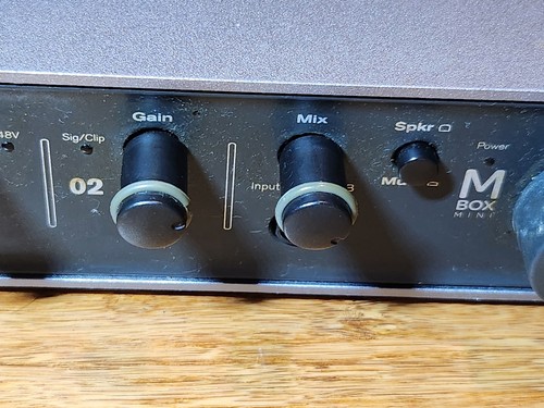 AVID Mbox Mini USB Audio Interface 9100-65020-00 - Picture 3 of 12
