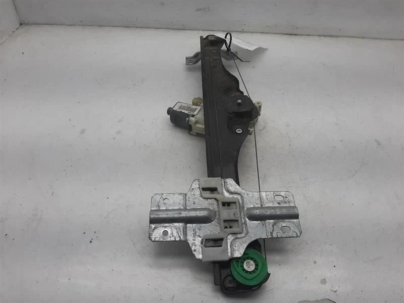 Regulador ventana delantera conductor sin alimentación exprés 07-12 GMC ACADIA 25923944 Foto 2 de 4