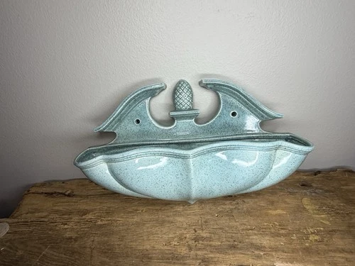 Vintage Red Wing Turquoise Pineapple Wall Pocket/Planter M-1517, RARE