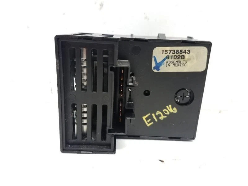 Chevrolet Silverado 1500 1999 interruptor de tablero - faros sin automático Foto 3 de 4