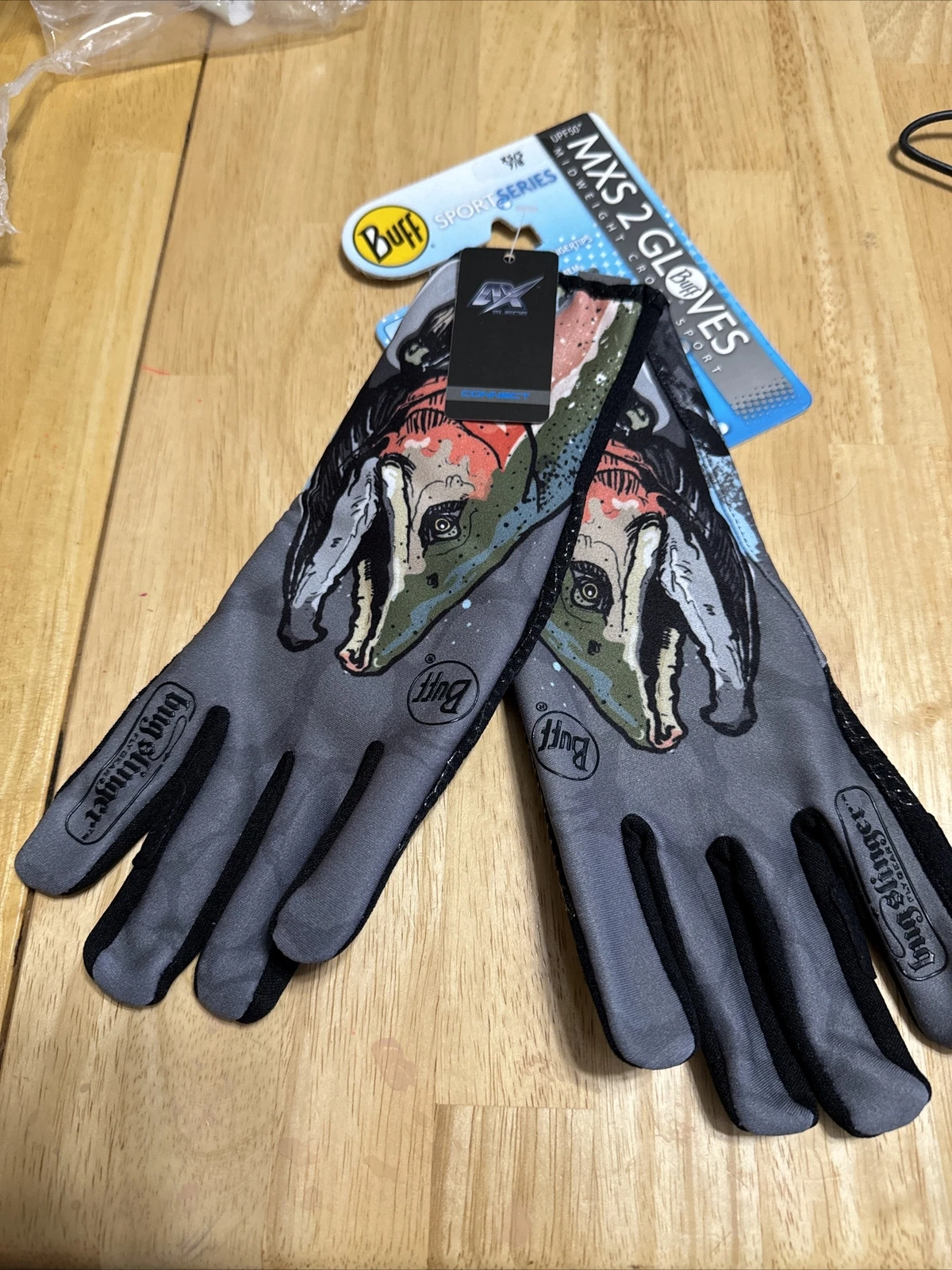 Buff Max’s 2 Gloves