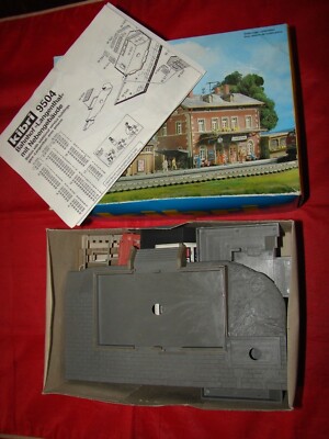 Maquette De Hangar à Locomotive Kibri HO 9350 - à Monter - Train électrique - état D'occasion