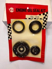 New TK Kijima Engine Oil Seal Kit - OSK82 - Suzuki TS250