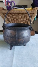 3 Legged Cast Iron Cauldron 1/2 Weight Over 1kg No