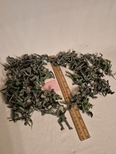 Lot Of 90 - 1960s / 1970s toy soldiers -WW II - Green