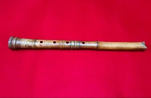 Japanese musical instrument, Shakuhachi, signed by Ryofuzan, length 55.5cm