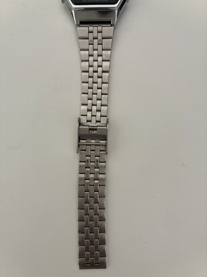 Casio Illuminator LA680WE Digital Stainless Steel Silver Watch Backlight Alarm, photo 3 of 5