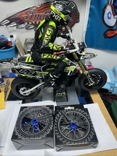 Pro-Line 1/4 Pro-Spec Alum V2 Bead Front / Rear Wheels Blue (2) for Promoto-MX🔥