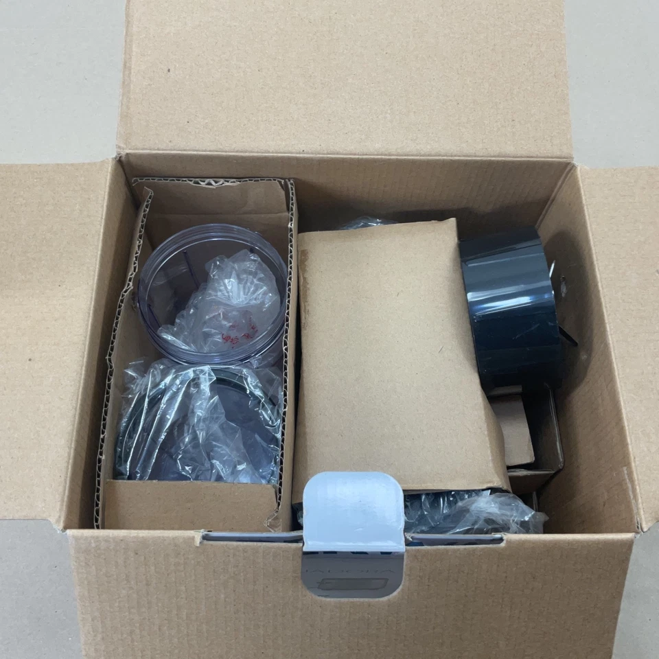 Juego de 10 licuadoras personales Farberware - Caja abierta - Batidora Foto 3 de 4