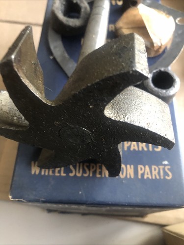 1940-41-42 INTERNATIONAL K1-K5 TRUCK WATER PUMP KIT IN BOX PA 286 - Picture 2 of 4