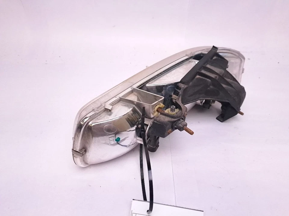 FRONT PASSENGER HEADLAMP fits CHEVROLET SUBURBAN 2000 - 2006 - Image 4 of 4