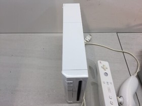 Nintendo Wii Game Console RVL-001 Bundle, USA Version, White