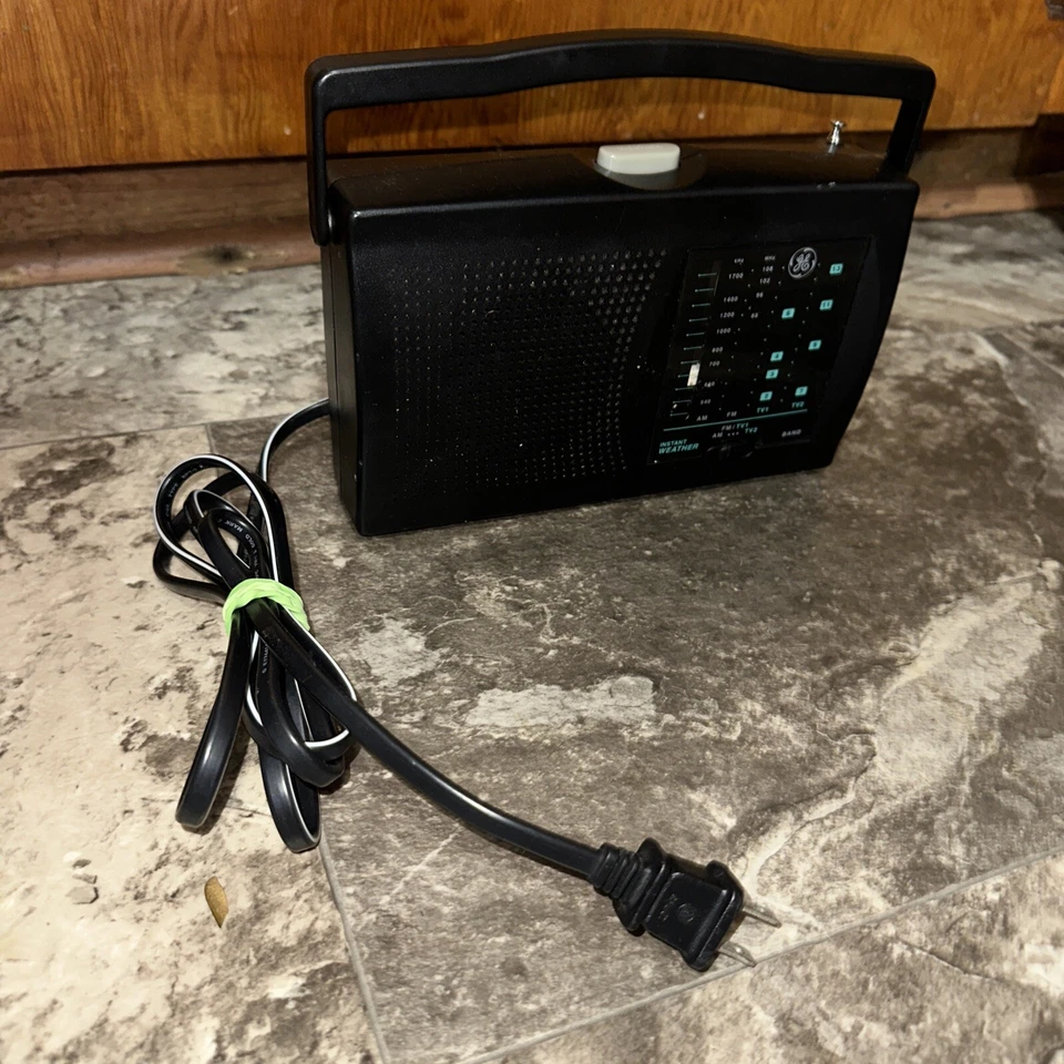 GE Weather Radio Model 7-2946A Thompson AM FM TV Band instant weather radio - Image 3 of 4
