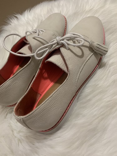 Coach ZINNIA Nubuck Leather Tassel Loafer Oxford Flat • Light Sand Sz 9 - Picture 7 of 9