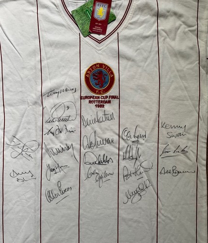 RARE ASTON VILLA 1982 EUROPEAN CUP FINAL FOOTBALL SHIRT SIGNED BY 19 Gary Shaw - Picture 2 of 7