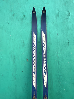 VINTAGE OLD Wooden Snow Skis 76