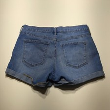 Old Navy Shorts Womens Size 8 Boyfriend Mid Rise Cuffed Hem 3 Inch Medium Wash