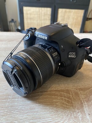 Canon EOS 600D 18.0MP Digital SLR Camera - Black (Kit w/ EF-S 18-55mm IS II...