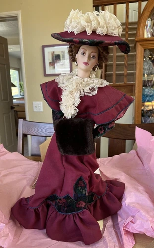 Franklin Mint Gibson Girl in Vogue CLARISSA 22” Doll Porcelain (Broken Heel)