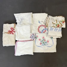 Lot of Vintage Linens Embroidered Lace Doilies Table Runners Cloths FS Charity