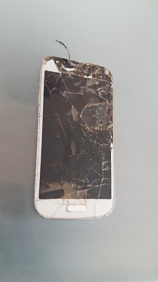 SAMSUNG GALAXY S4 MINI I9195 - ORDENTLICHER ZUSTAND - DEFEKT - FÜR ERSATZTEILE - ANGEBOT